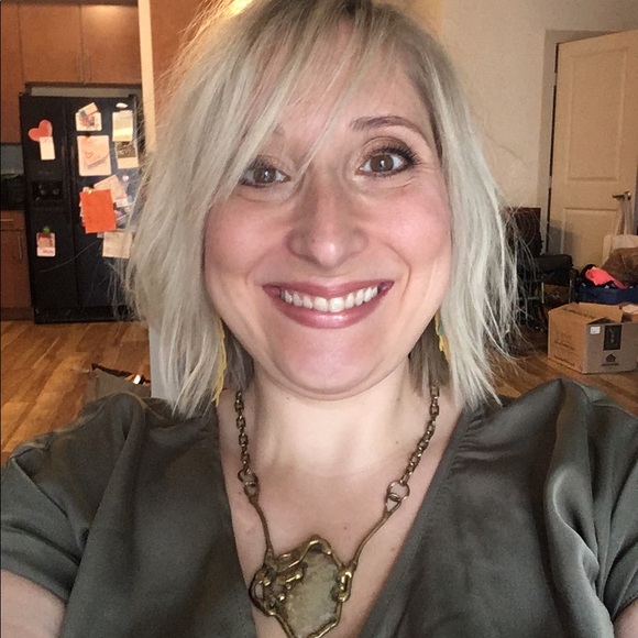 Meet your Posher, Lindsay - Picture 1 of 1